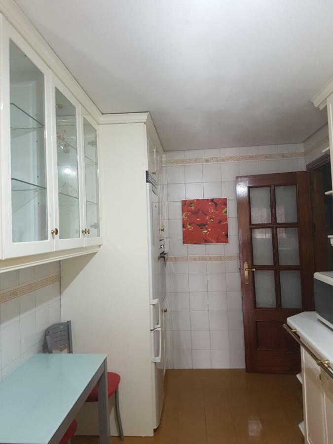 Apartamento Eduardo Dato Sevilla Exterior foto