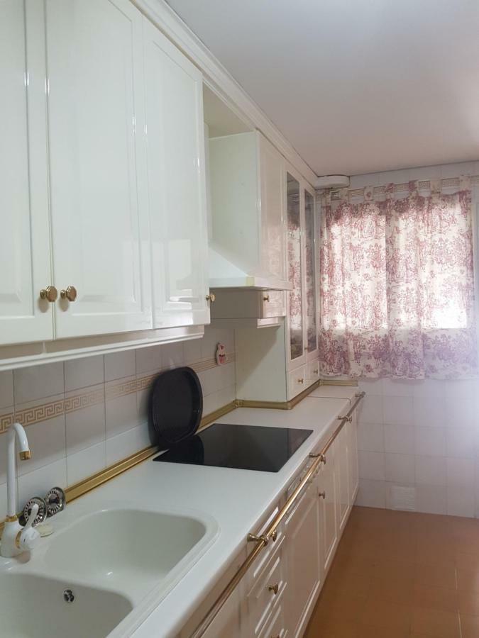 Apartamento Eduardo Dato Sevilla Exterior foto